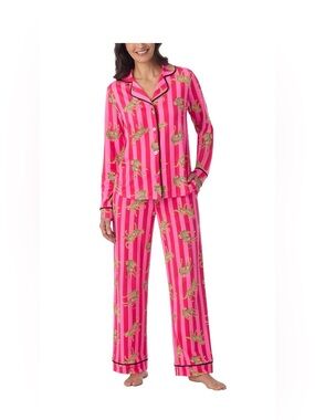 NWT Room Service Women’s Bright Pink Leopard-Print pajama set